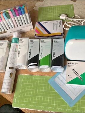 Cricut Joy Teal Crafting Machine with Vinyl Rolls and Markers